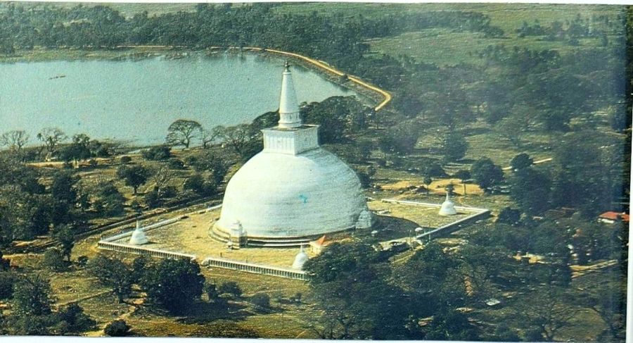 Suzanna Travels to Sri Lanka