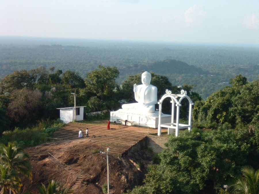 Suzanna Travels to Sri Lanka